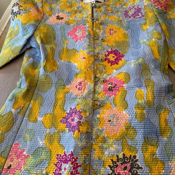 Mary McFadden Couture Silk Quilted Floral Jacket w/ Glass Bead Buttons – Size 10 - Picture 16 of 16